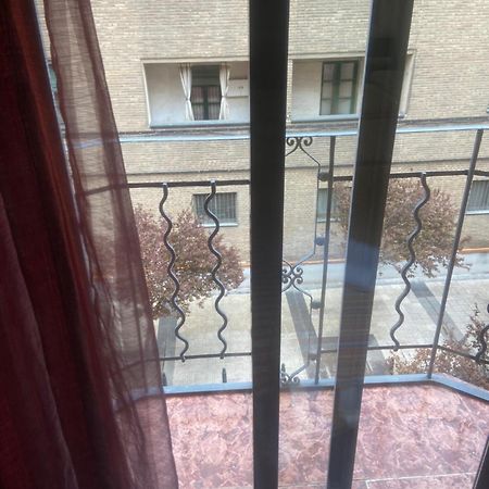 Habitaciones Familiares Con Bano Privado Lf - Sin Ascensor Zaragoza Dış mekan fotoğraf