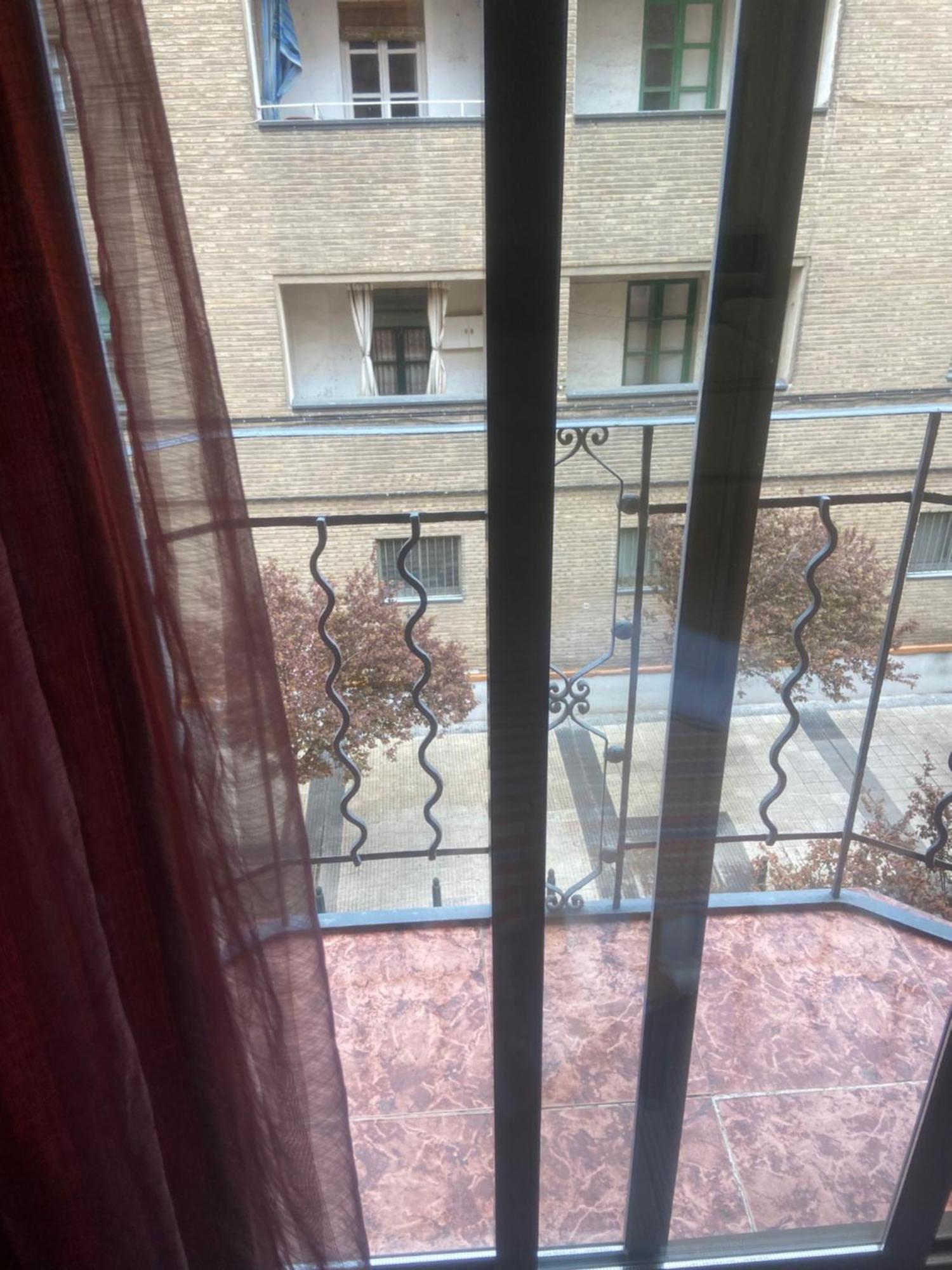Habitaciones Familiares Con Bano Privado Lf - Sin Ascensor Zaragoza Dış mekan fotoğraf