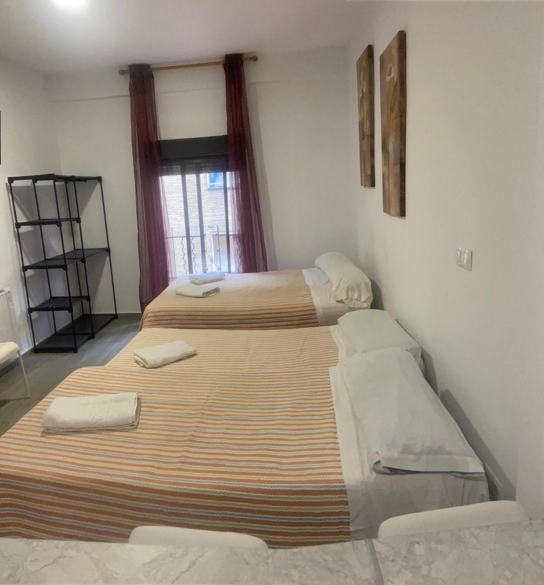 Habitaciones Familiares Con Bano Privado Lf - Sin Ascensor Zaragoza Dış mekan fotoğraf